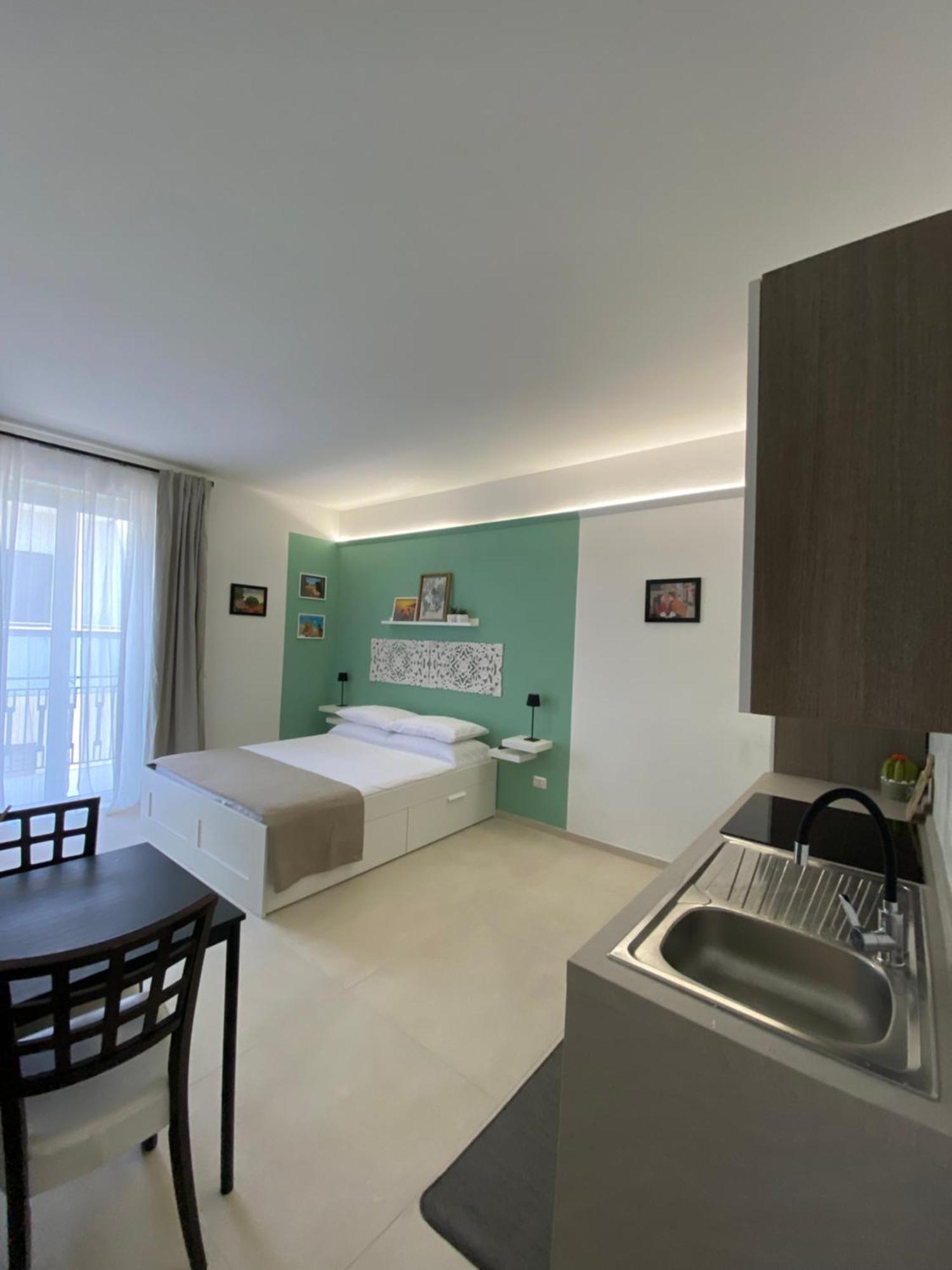 Le Buguse Suite Apartment レッチェ エクステリア 写真